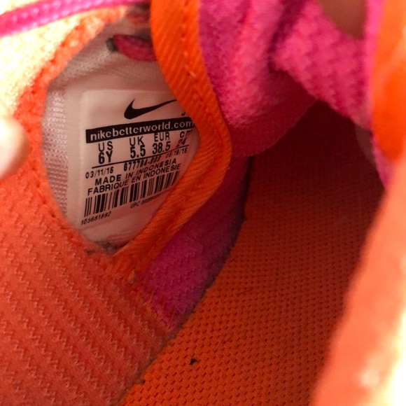 Nike Hot Pink Running Shoes Size 8 - Picture 4 of 4